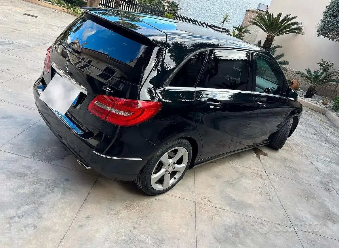 Usata Mercedes B200 2012 Nero Utilitaria