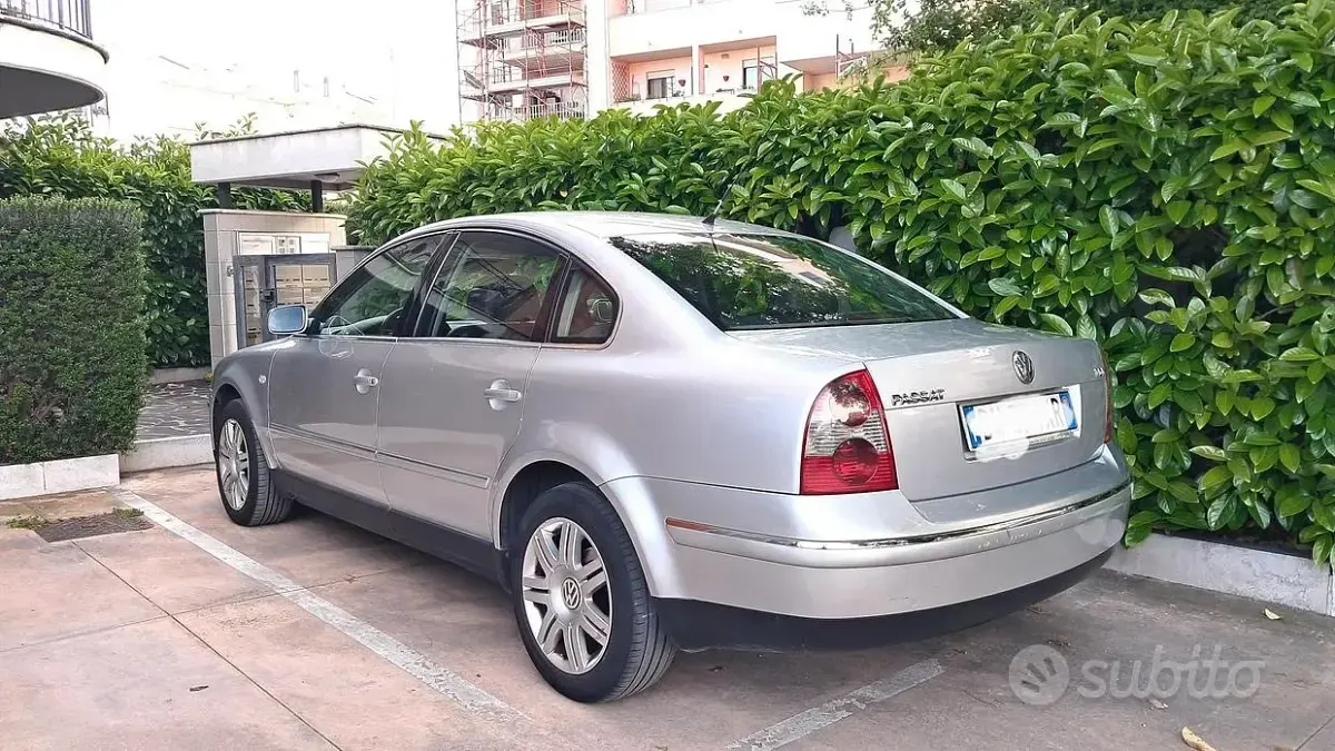 Usata VW Passat 130 CV (95 kW) 2001 Berlina