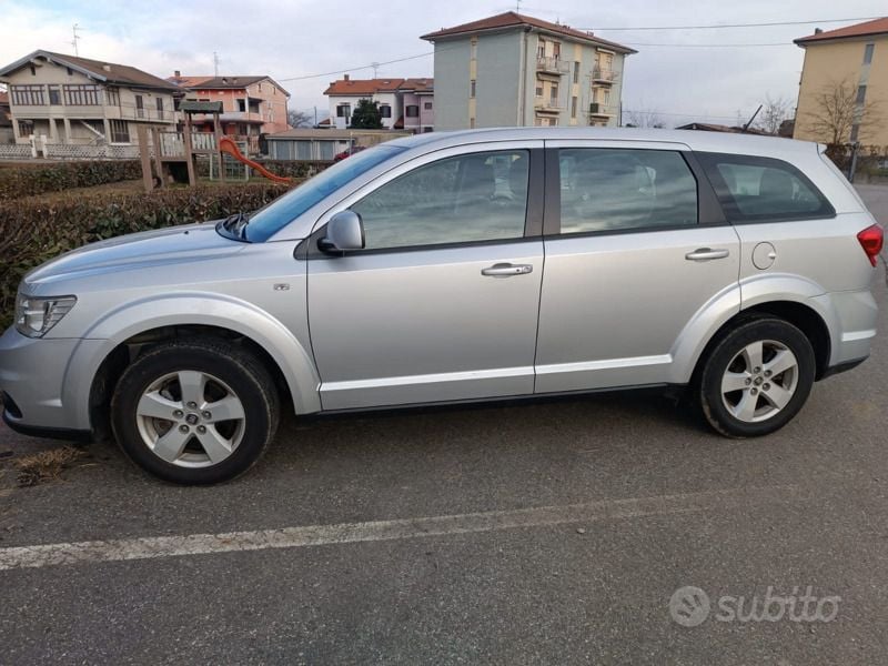 Usata Fiat Freemont 170 CV (125 kW) 2013 Grigio SUV