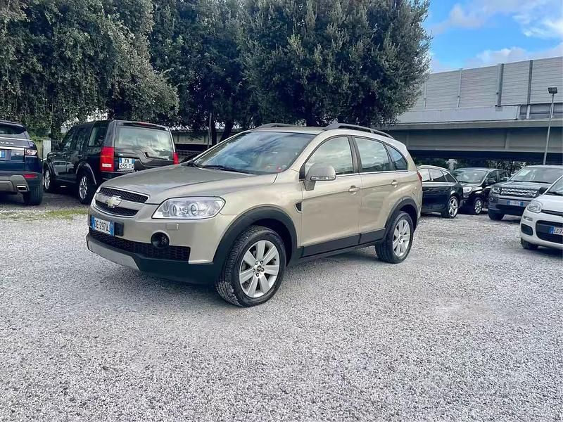 Usata Chevrolet Captiva 150 CV (110 kW) 2007 Marrone SUV