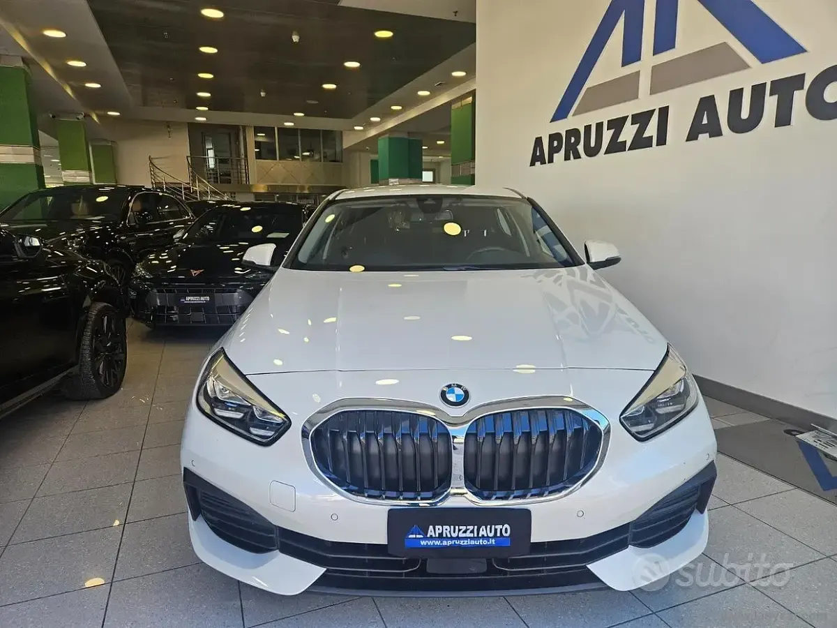 Usata BMW 118 Advantage 150 CV (110 kW) 2023 Bianco Utilitaria