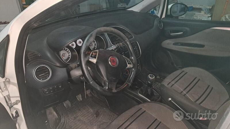 Usata Fiat Punto Evo 75 CV (55 kW) 2010 Bianco Utilitaria