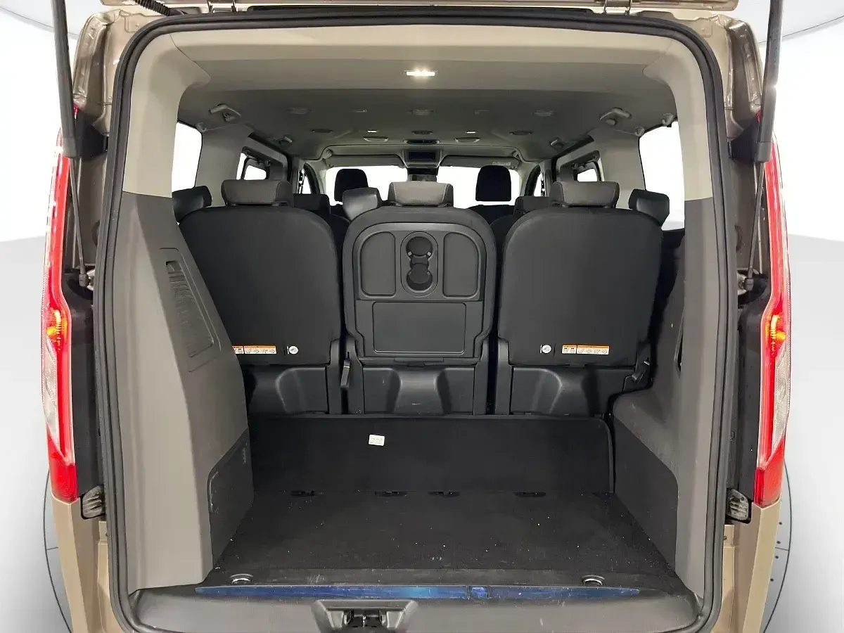 Usata Ford Tourneo Custom Titanium 170 CV (125 kW) 2023 Bronzo Furgone