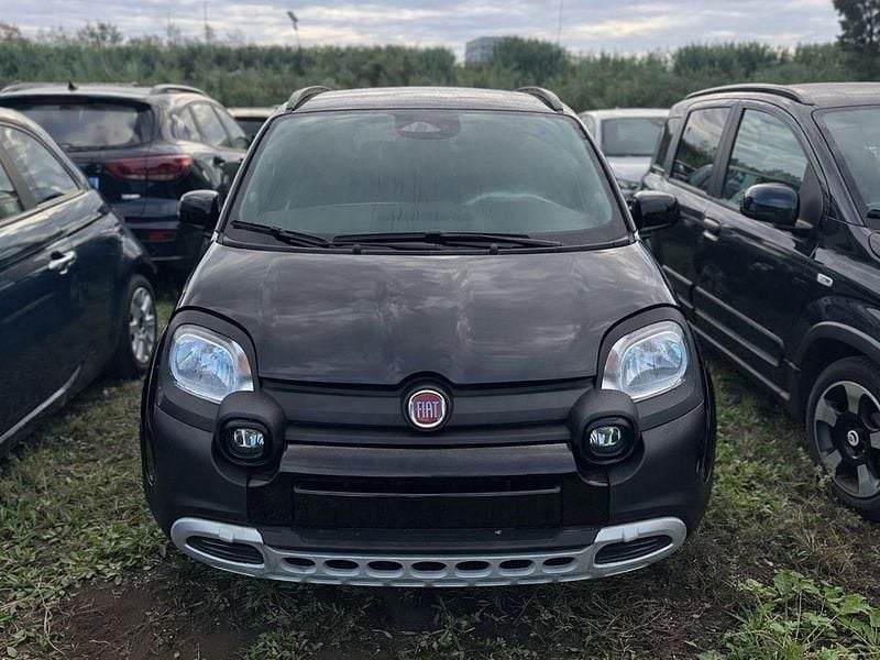 Usata Fiat Panda Cross Cross 70 CV (51 kW) 2025 Nero Utilitaria