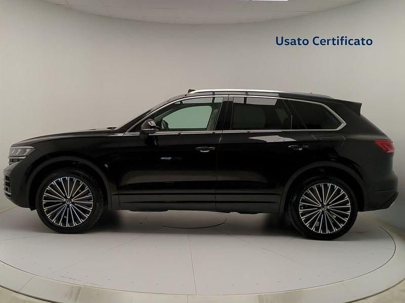 Usata VW Touareg Elegance 381 CV (280 kW) 2024 Grenadill black SUV