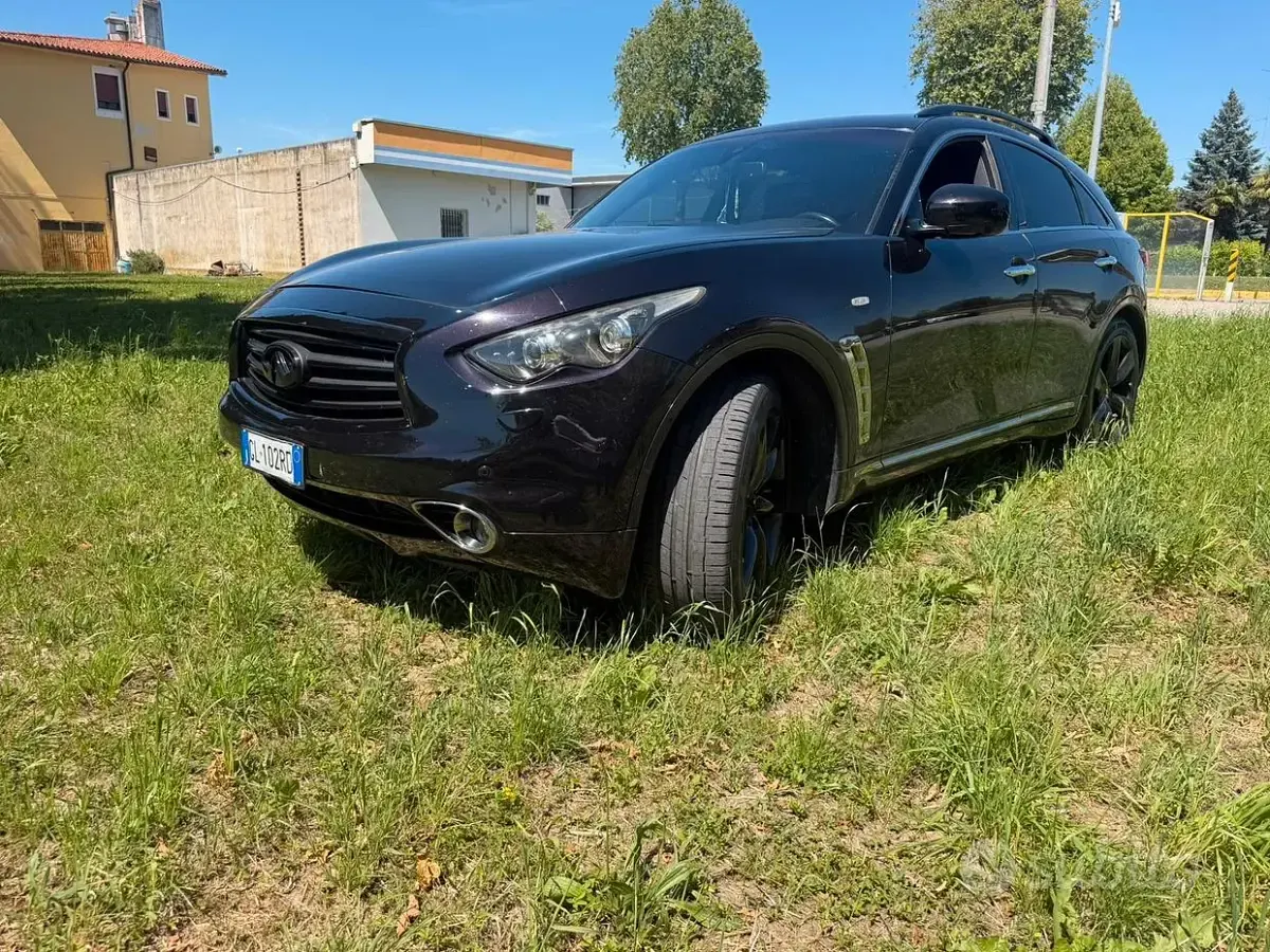 Usata Infiniti QX70 238 CV (175 kW) 2015 Nero SUV
