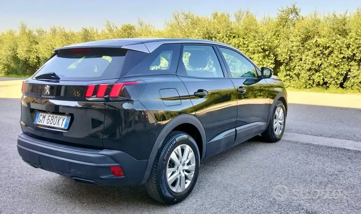 Usata Peugeot 3008 GT 131 CV (96 kW) 2022 Nero SUV