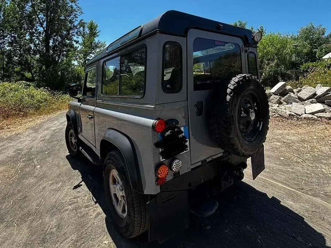 Usata Land Rover Defender 136 CV (100 kW) 1996 Grigio Station wagon