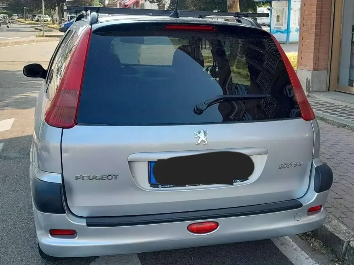 Usata Peugeot 206 S 75 CV (55 kW) 2004 Argento Station wagon