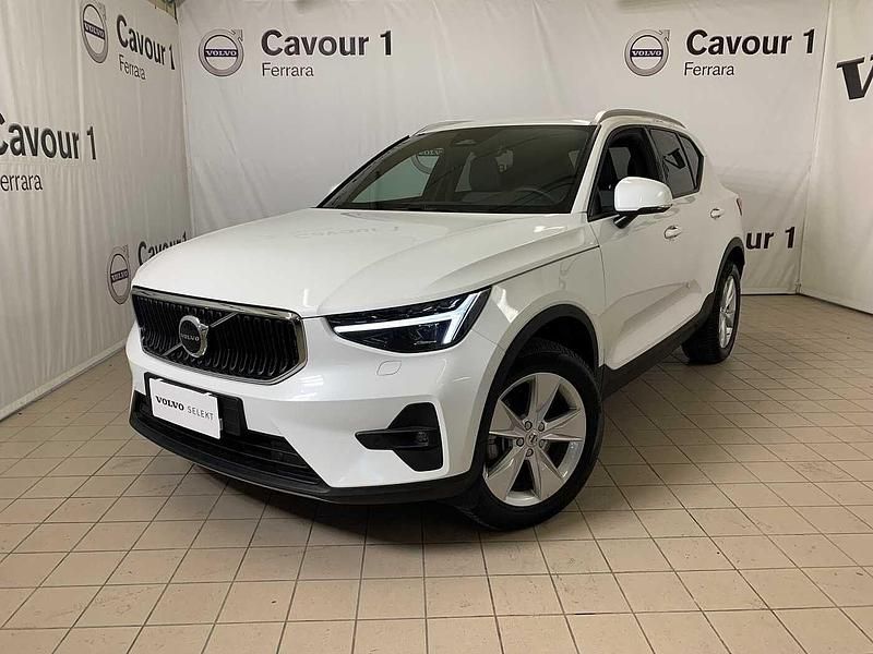 Bianco Usata 2025 Volvo XC40 Core SUV | 33.400 € (Buon prezzo) - Immagine 1/4