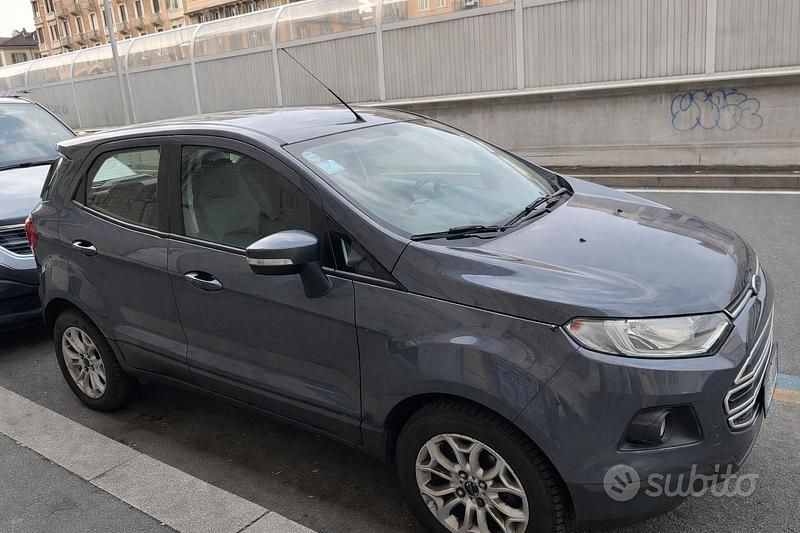 Usata Ford Ecosport 125 CV (91 kW) 2016 Grigio SUV
