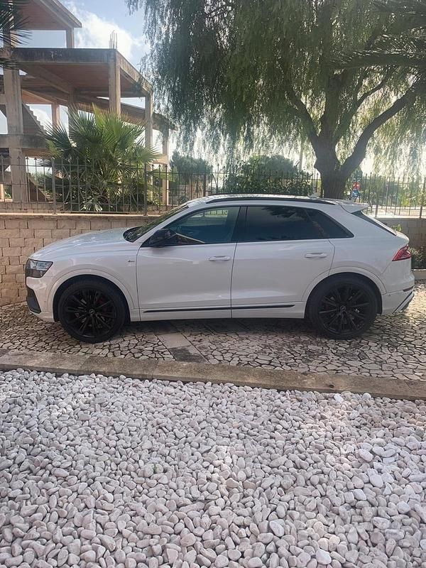 Usata Audi Q8 Black Edition 286 CV (210 kW) 2022 SUV