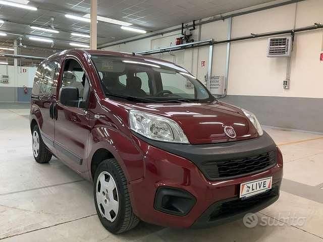 Usata Fiat Qubo Easy 70 CV (51 kW) 2018 Rosso Monovolume