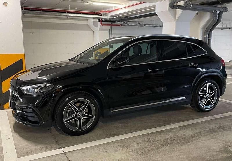 Usata Mercedes GLA200 AMG 150 CV (110 kW) 2024 Nero SUV
