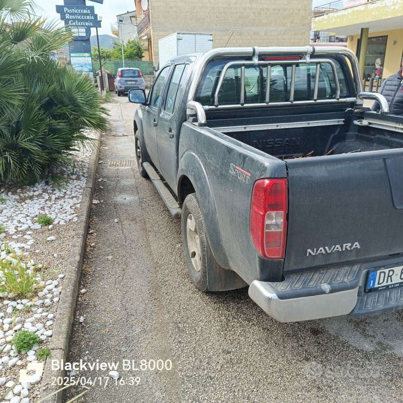 Usata Nissan Navara 171 CV (125 kW) 2008 Nero Pick-up