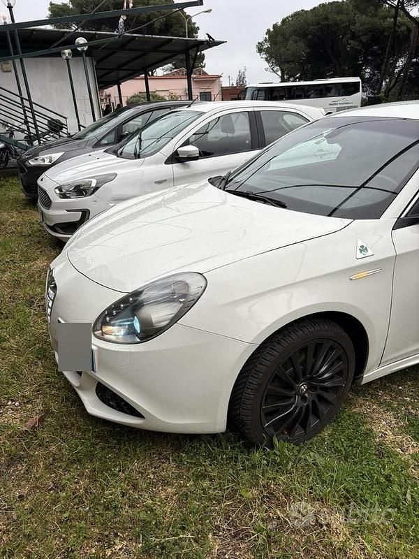 Usata Alfa Romeo Giulietta 2011 Bianco Utilitaria
