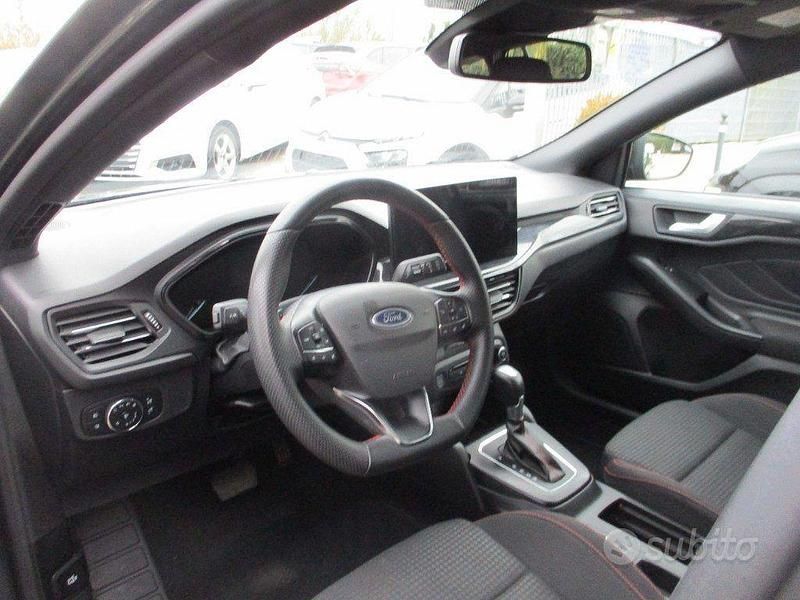 Usata Ford Focus ST-Line 125 CV (91 kW) 2023 Grigio scuro Station wagon