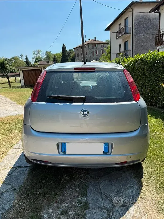 Usata Fiat Grande Punto 75 CV (55 kW) 2006 Utilitaria