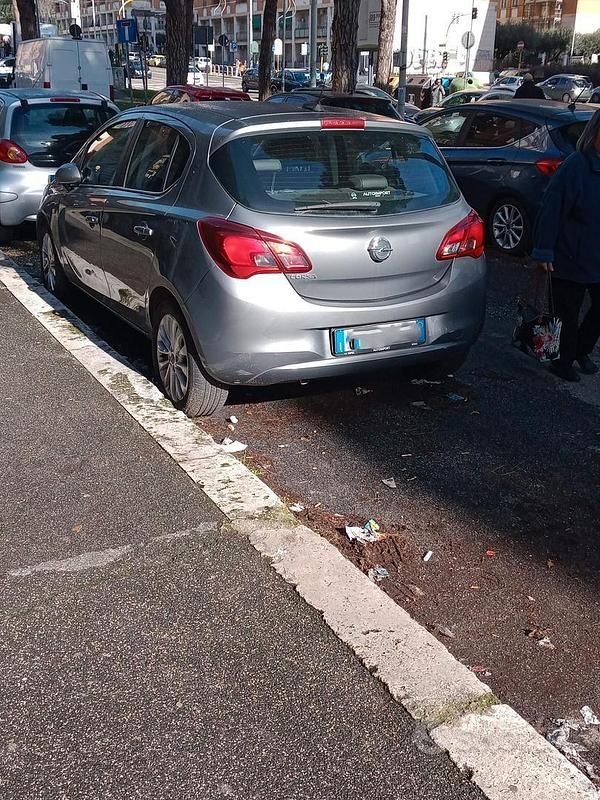 Usata Opel Corsa 90 CV (66 kW) 2016 Berlina
