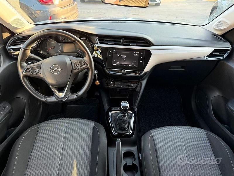 Usata Opel Corsa Edition 101 CV (74 kW) 2022 Grigio Berlina