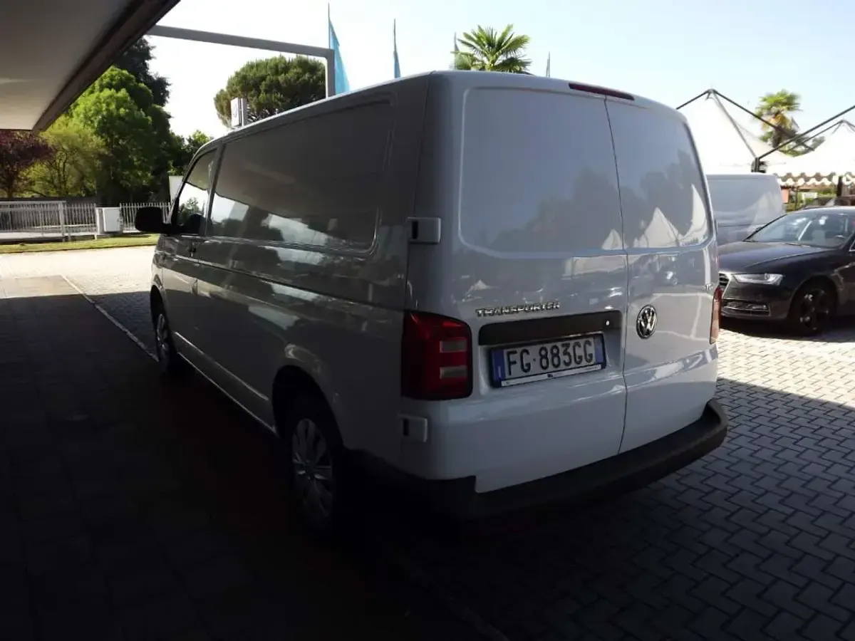 Usata VW T6 102 CV (75 kW) 2016 Antracite Furgone