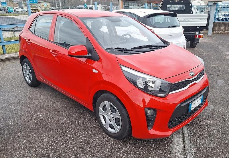 Usata Kia Picanto Urban 66 CV (48 kW) 2021 Rosso Utilitaria