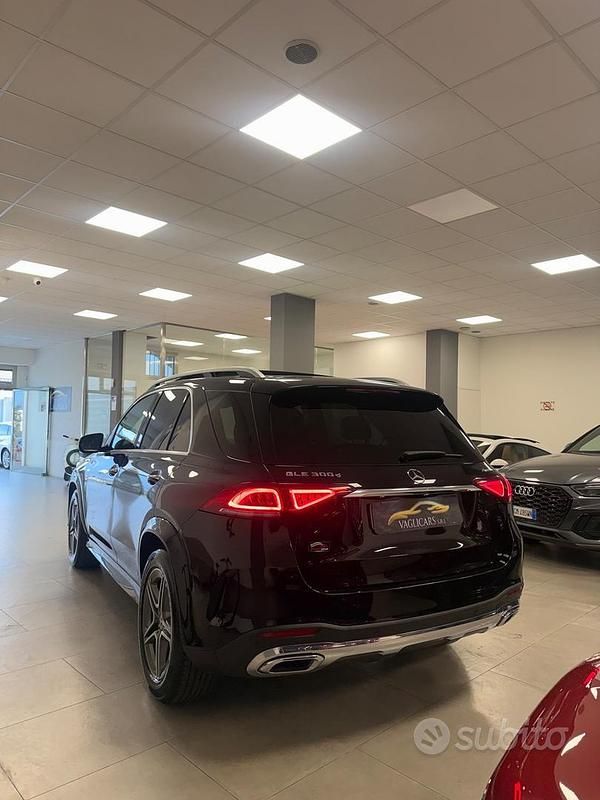Usata Mercedes GLE300 Premium 244 CV (179 kW) 2020 Nero SUV