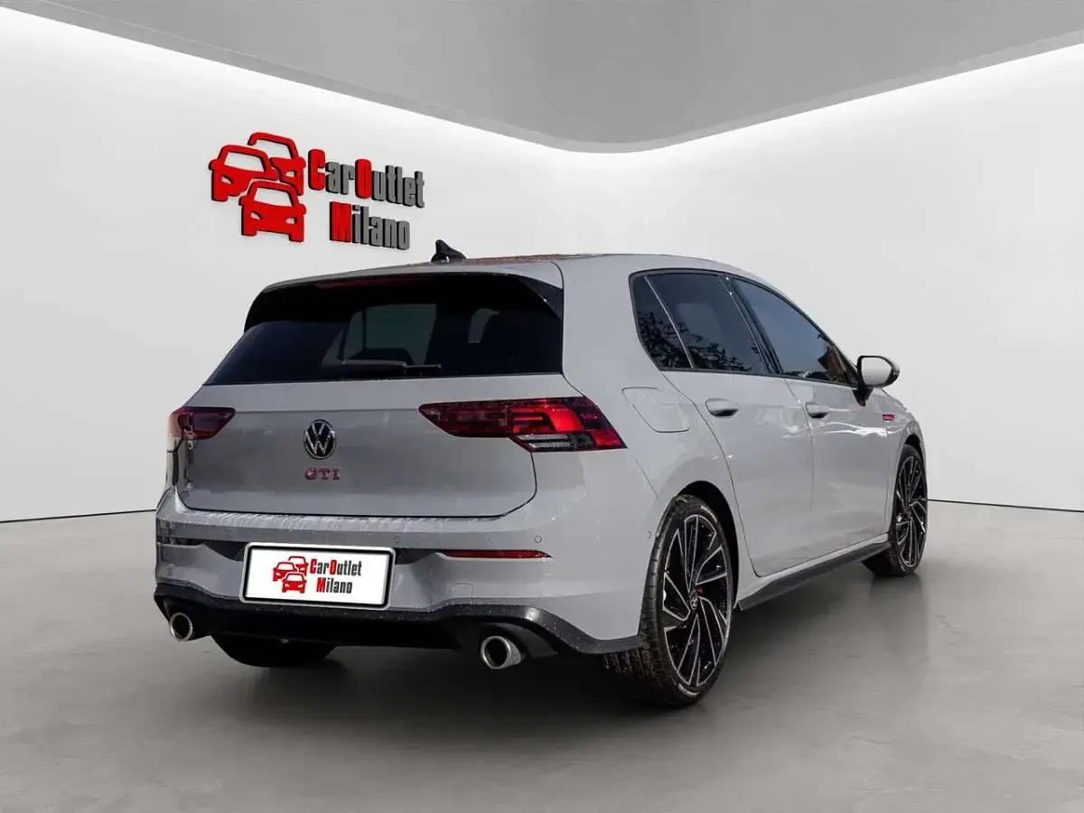 Usata VW Golf VIII Business+ 245 CV (180 kW) 2024 Moonstone grey Berlina