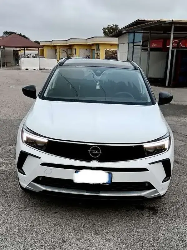 Usata Opel Grandland X Ultimate 131 CV (96 kW) 2024 Bianco SUV