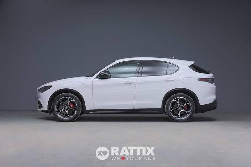 Usata Alfa Romeo Stelvio Veloce 209 CV (153 kW) 2024 Bianco SUV
