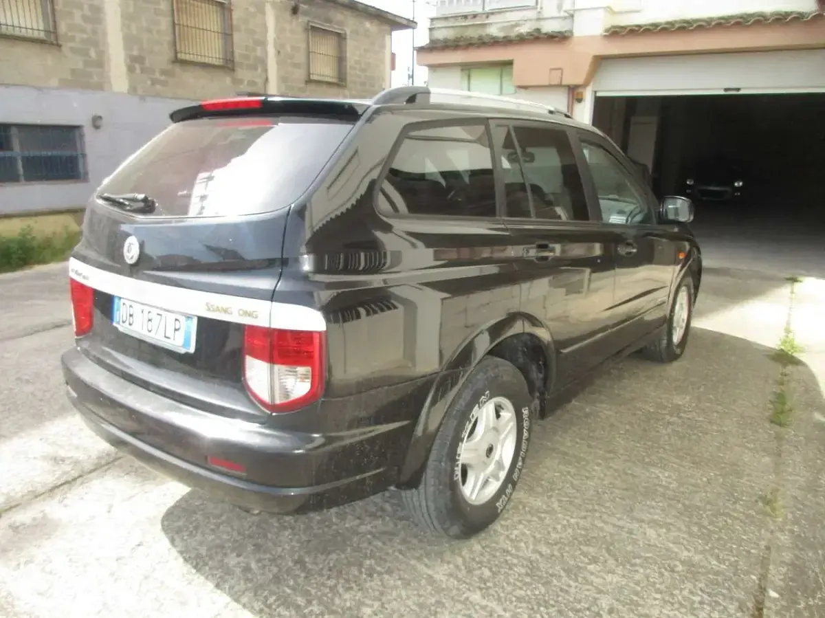 Usata SsangYong Kyron 141 CV (103 kW) 2006 Nero SUV