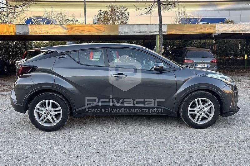 Usata Toyota C-HR Active 122 CV (89 kW) 2023 Grigio SUV