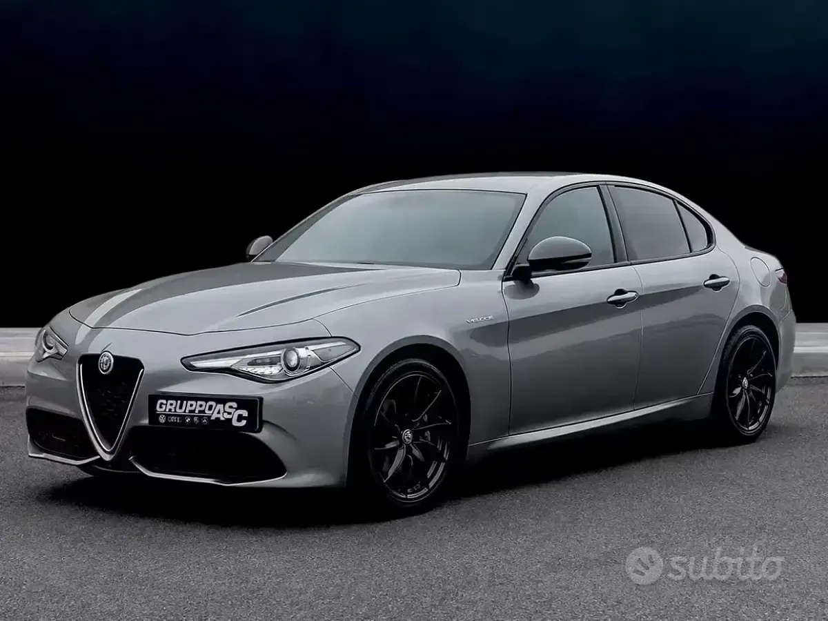 Usata Alfa Romeo Giulia Veloce 211 CV (155 kW) 2017 Grigio Berlina