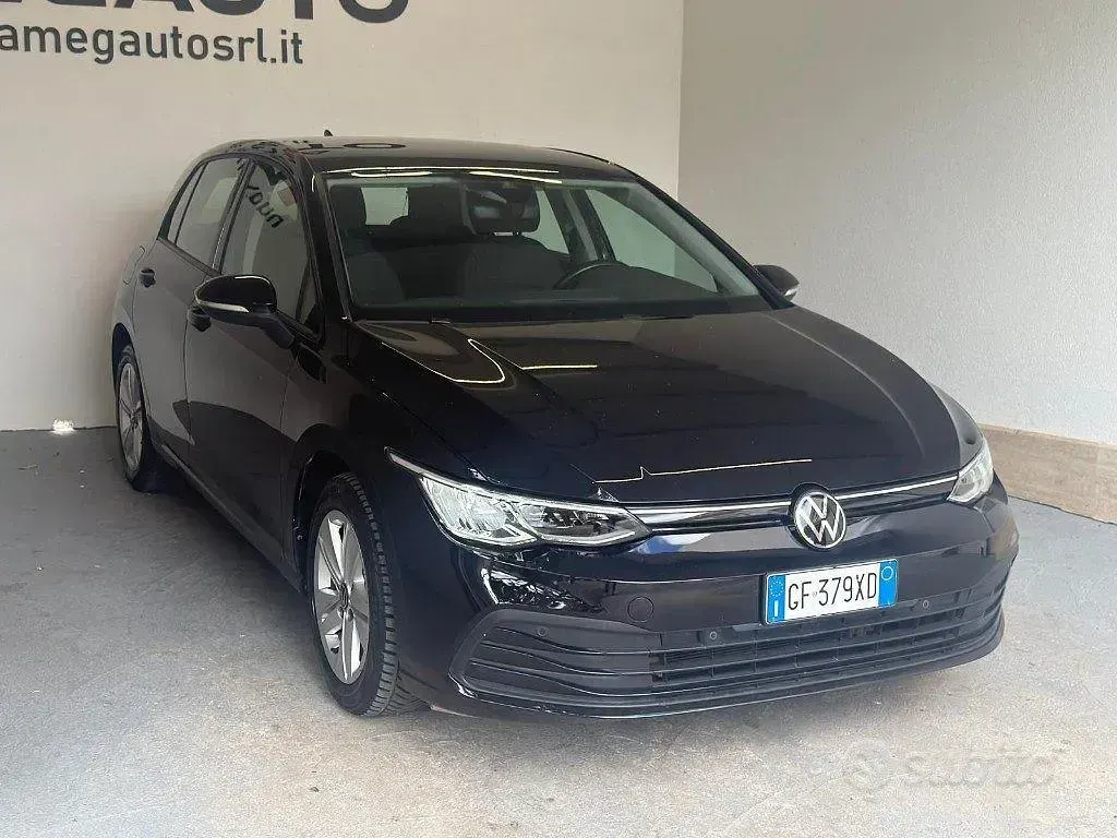 Usata VW Golf VII Life 116 CV (85 kW) 2021 Nero Utilitaria