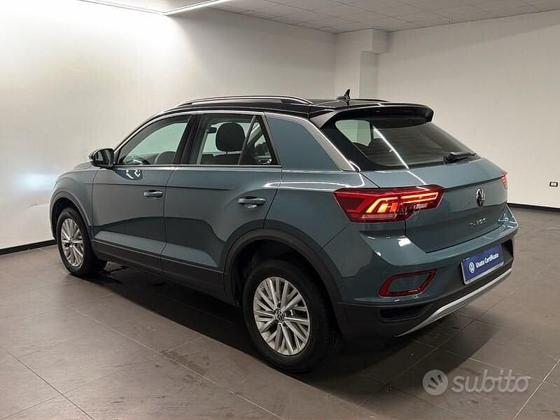 Usata VW T-Roc Life 116 CV (85 kW) 2025 Blu SUV