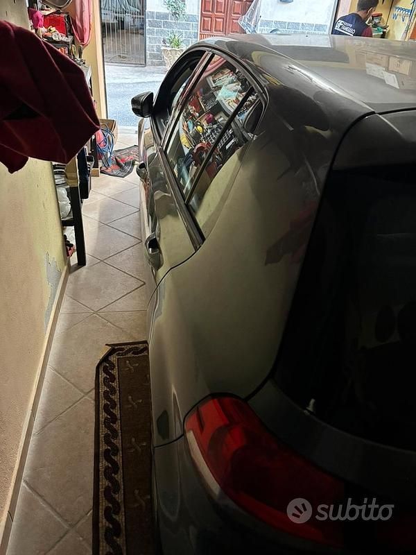 Usata VW Golf VI 140 CV (102 kW) 2009 Grigio Utilitaria