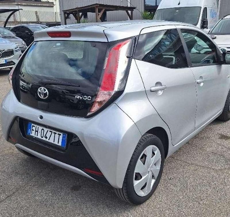 Usata Toyota Aygo 69 CV (50 kW) 2017 Other Utilitaria