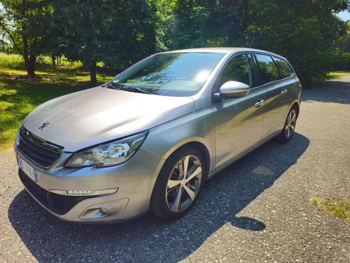 Usata Peugeot 308 GT-line 120 CV (88 kW) 2015 Grigio Station wagon