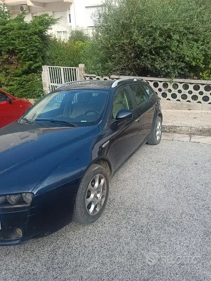 Second-hand Alfa Romeo 159 150 CP (110 kW) 2008 Albastru Break