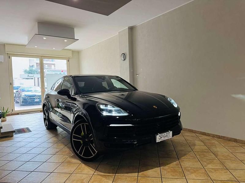 Usata Porsche Cayenne Coupe 340 CV (250 kW) 2021 Nero Coupé