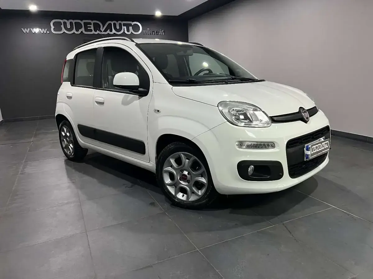 Usata Fiat Panda Lounge 95 CV (69 kW) 2017 Bianco Utilitaria