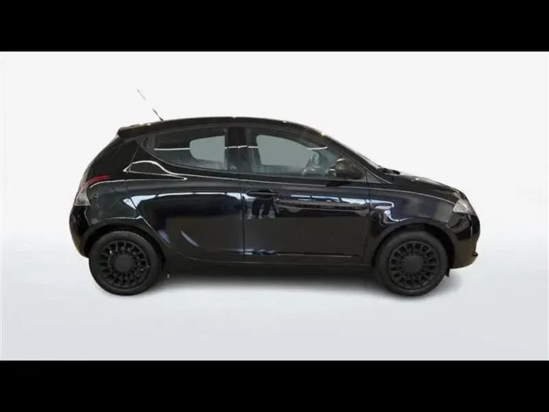 Usata Lancia Ypsilon S 69 CV (50 kW) 2019 Nero