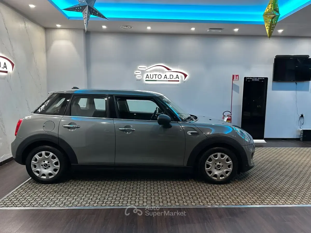 Usata Mini Cooper D Hype 75 CV (55 kW) 2018 Gray Utilitaria