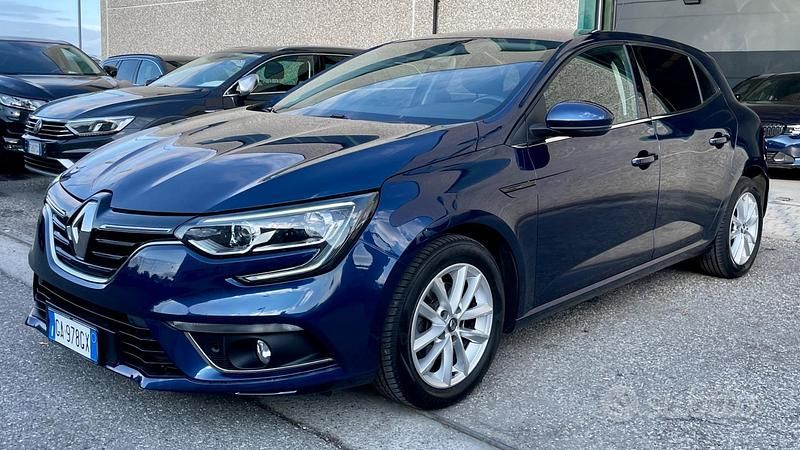 Usata Renault Mégane IV 95 CV (69 kW) 2020 Blu/azzurro Berlina