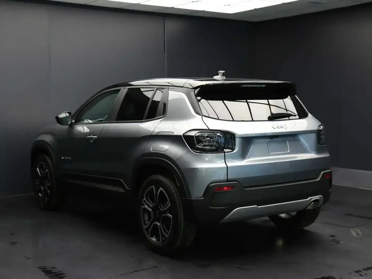 Nuova Jeep Avenger Summit 101 CV (74 kW) 2025 Grigio SUV