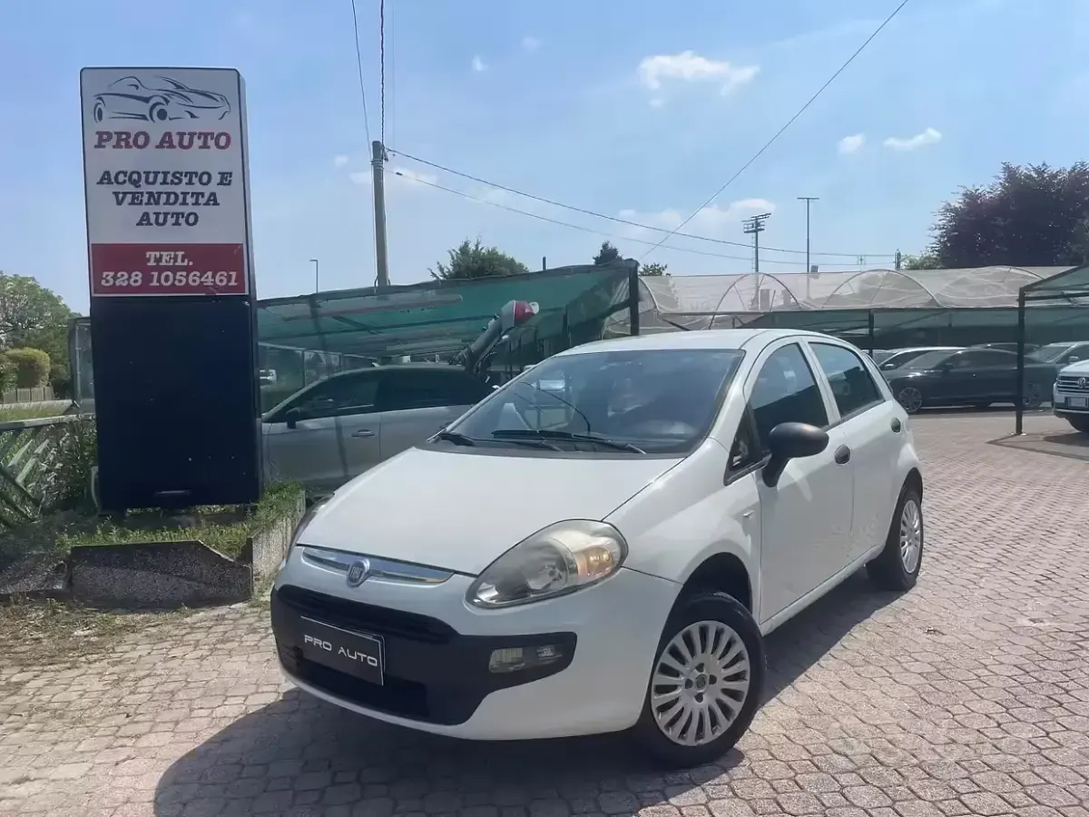 Usata Fiat Punto Evo Emotion 70 CV (51 kW) 2010 Utilitaria