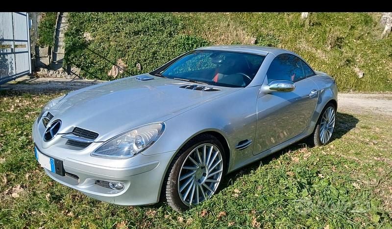 Usata Mercedes SLK200 163 CV (119 kW) 2007 Grigio Cabrio