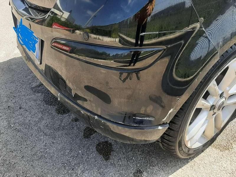 Usata Opel Corsa Edition 95 CV (69 kW) 2012 Nero Utilitaria