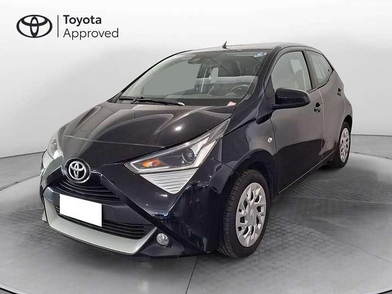 Nero Usata 2021 Toyota Aygo X-play Due volumi | 12.500 € (Buon prezzo) - Immagine 1/3