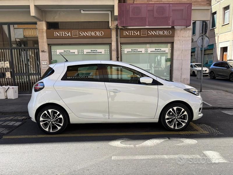 Usata Renault Zoe 50 kW (69 CV) 2022 Bianco Utilitaria